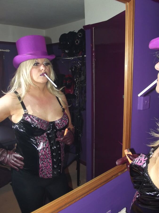 TOP HAT