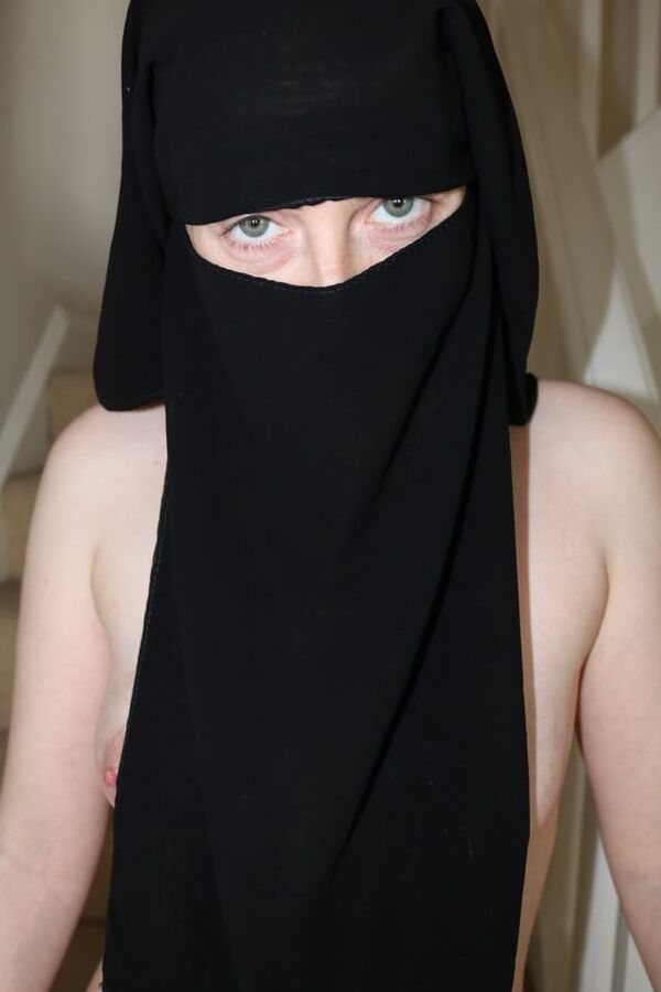 Niqab slut