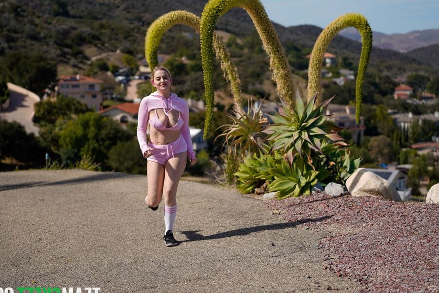 Blake Blossom - Going For A Jog