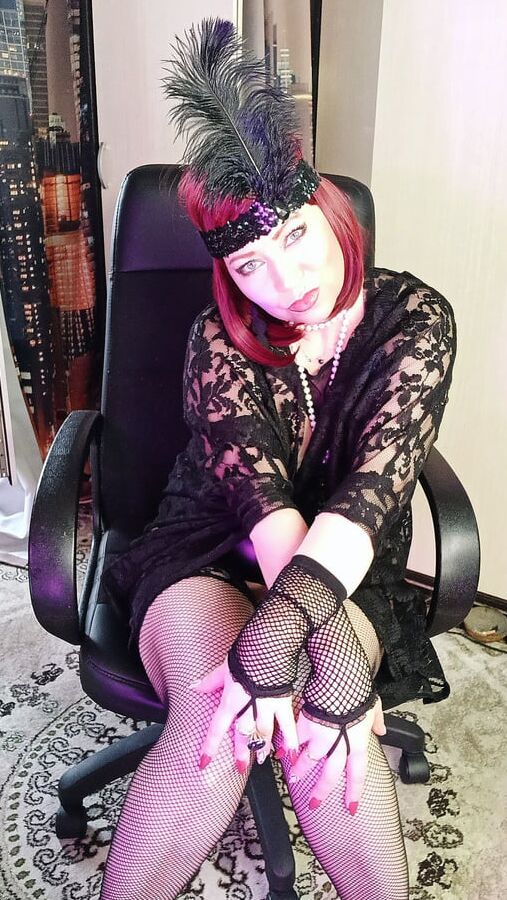 Russian MILF AimeeParadise is a glamorous bitch .!.