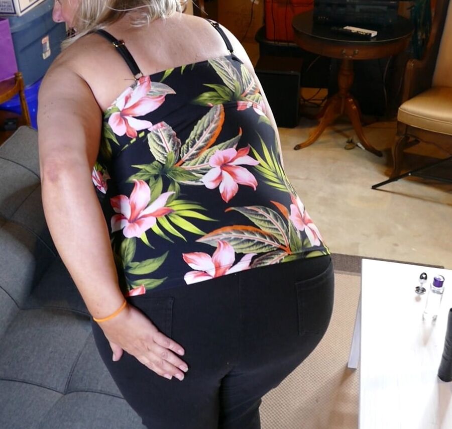 Big Ass Babe Kaitee Banggs PAWG MILF