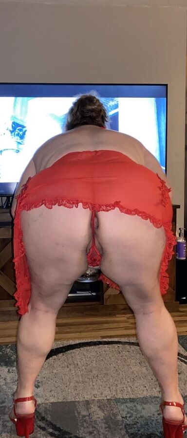 Slutty BBW wife in red lingerie