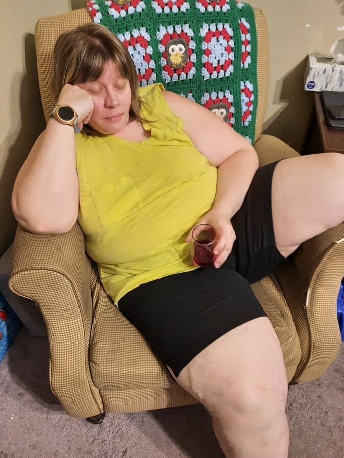 BBW Wife Relaxing With A Drink