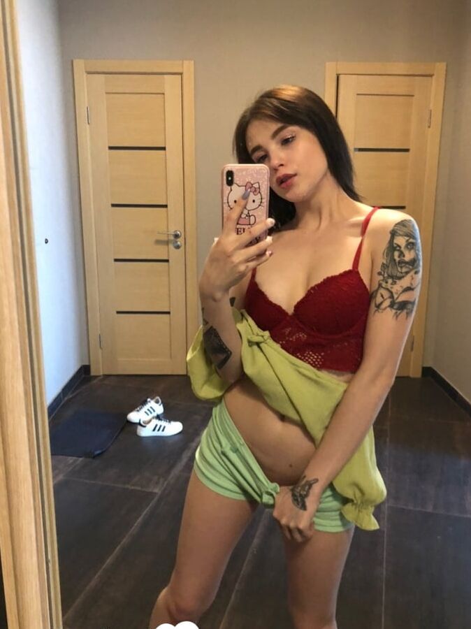 Dirty brunette knows what we want to see