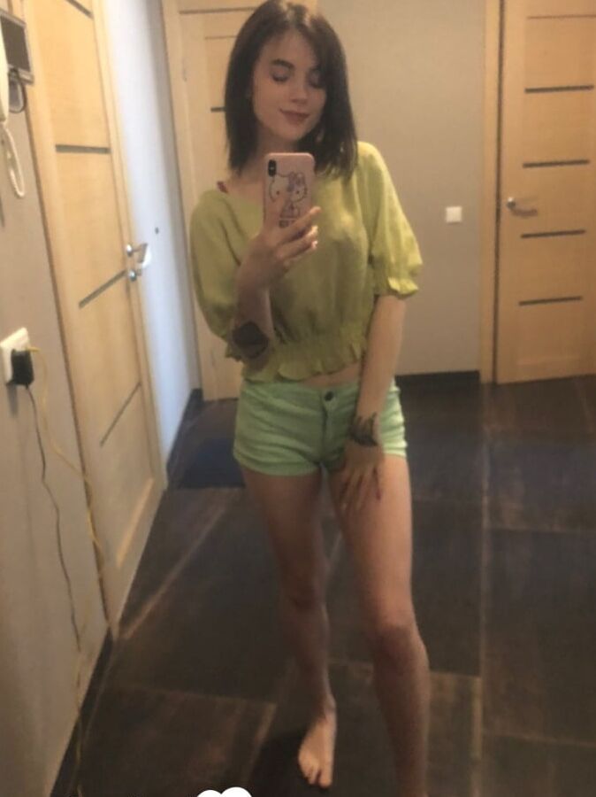 Dirty brunette knows what we want to see