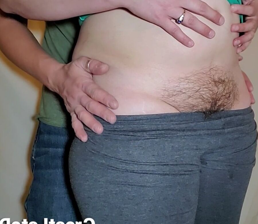 Finding Hairy Pussy Under Her Leggings
