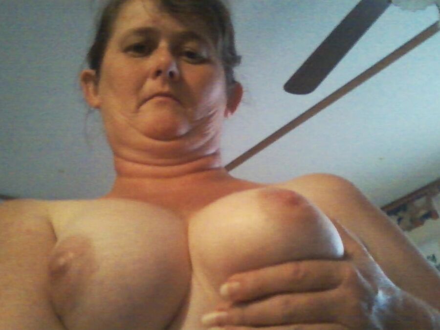 LINDY QUALLS