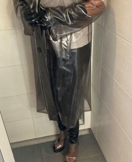 Leggings, Boots and Masturbation in Shower