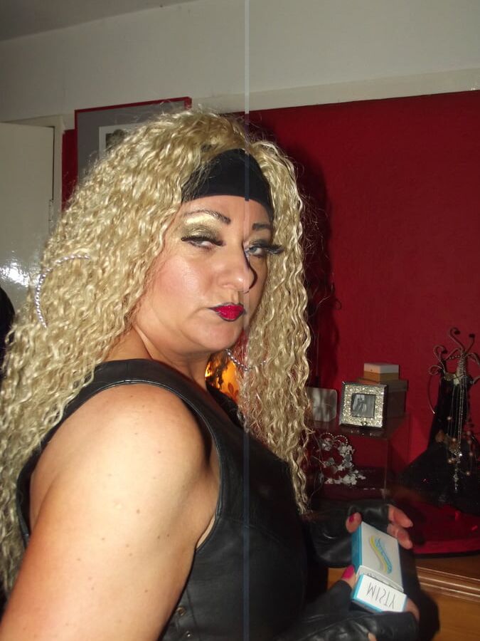 ALL LEATHER WHORE