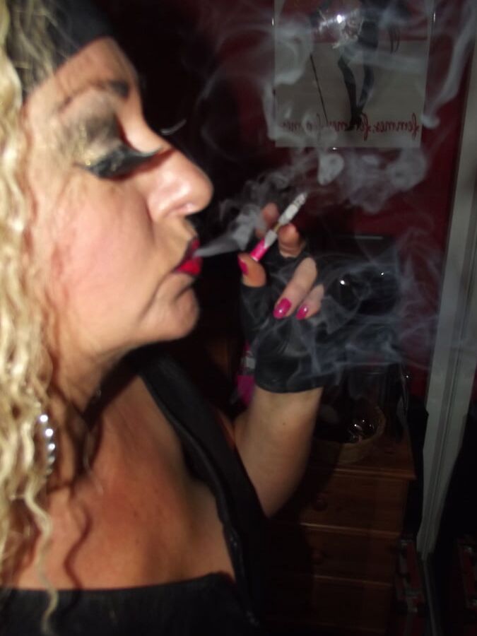 ALL LEATHER WHORE