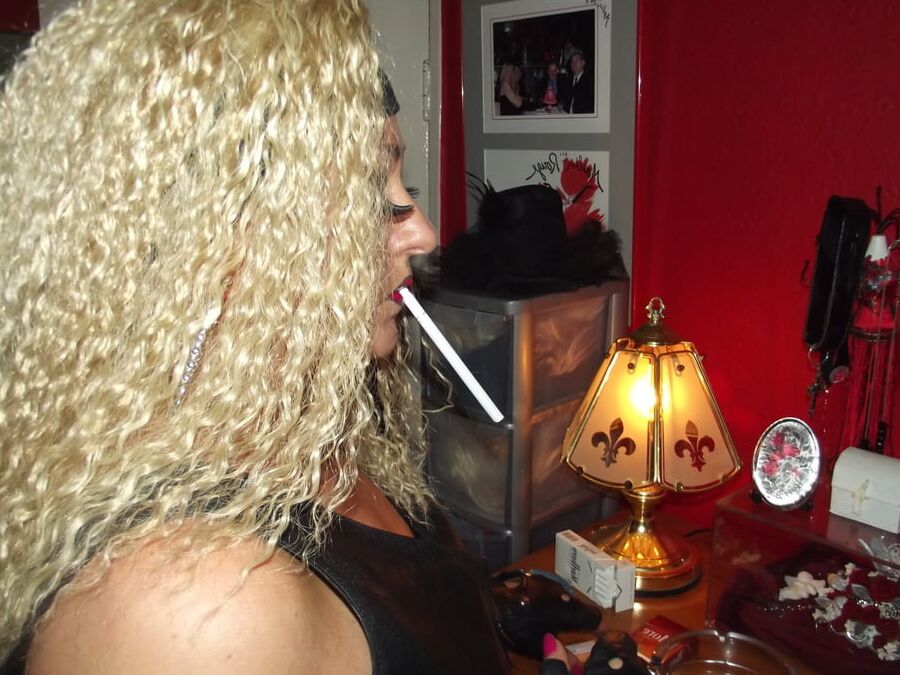 ALL LEATHER WHORE