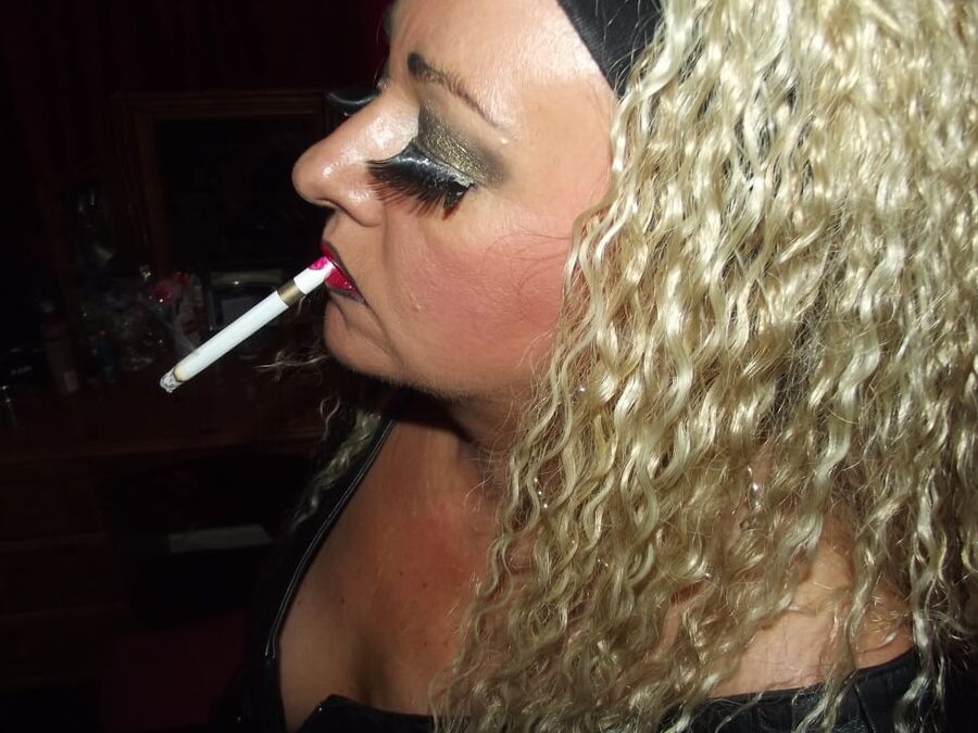 ALL LEATHER WHORE