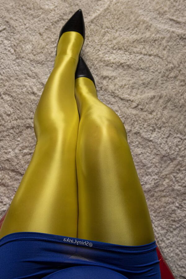 My SHINY nylon! ShinyLaska
