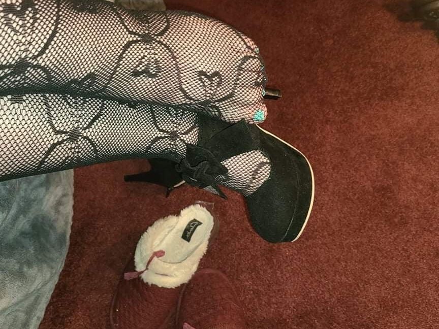 The cute piggy Lil Plumflowers Lovely Stockings Feet n Shoes