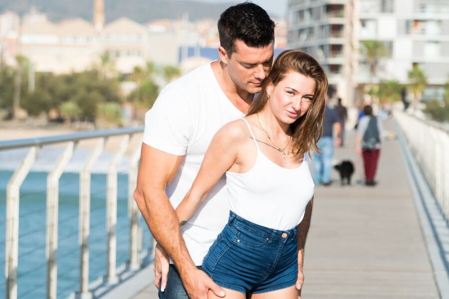 Hardcore Fuck for a Russian Babe on a Public Beach