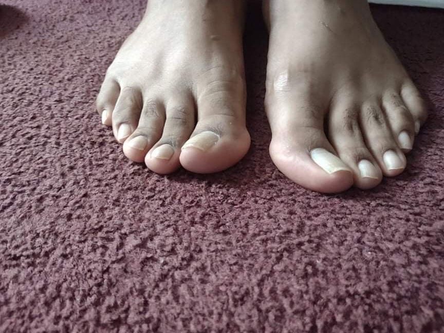 My awesome man feet 1