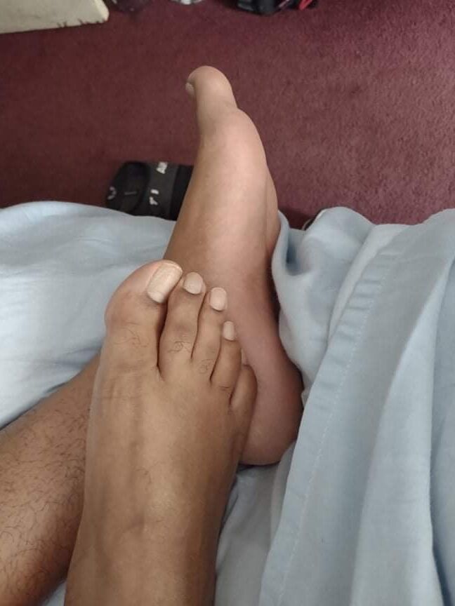 My awesome man feet 1
