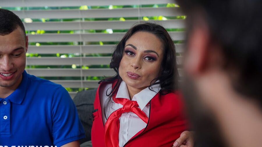 Kaylynn Keys and Crystal Rush - Gifts From Our Stepmoms