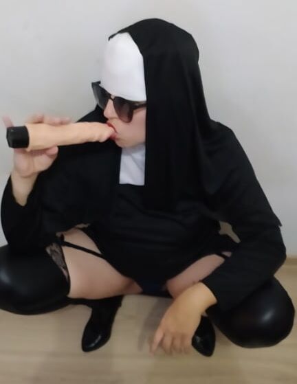 Nun