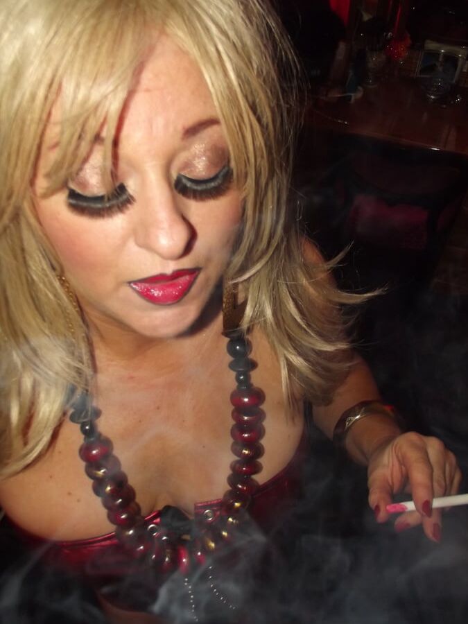 RED DELIGHT WHORE