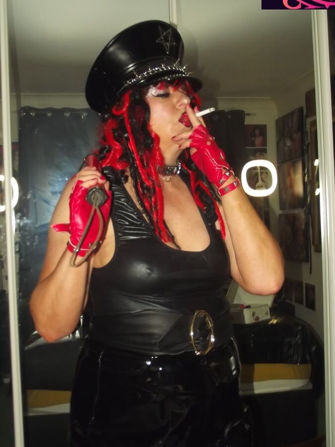 MISTRESS SMOKE PT 17