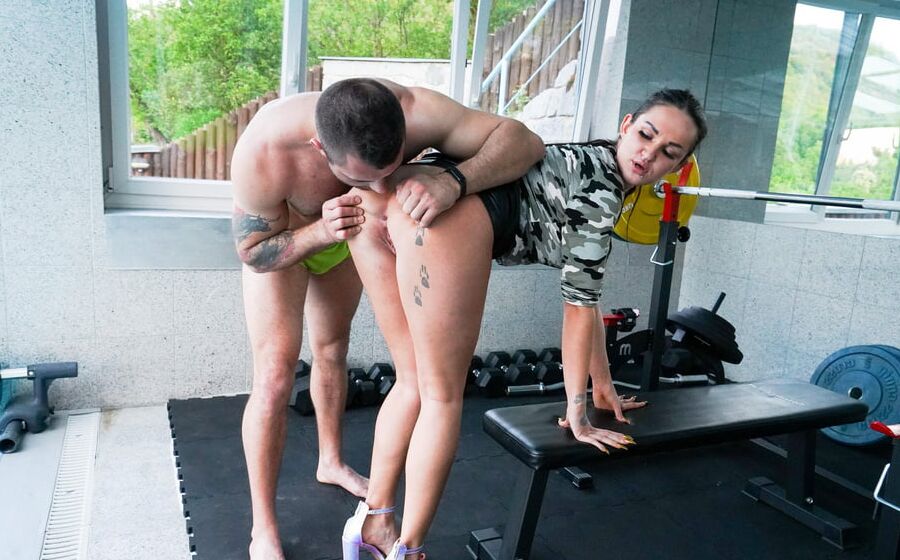 Eating ass workout at FetishPrime