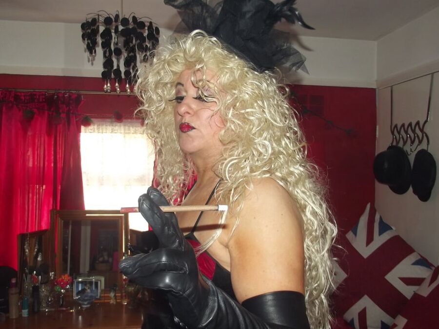 BIT EVERYTHING WHORE