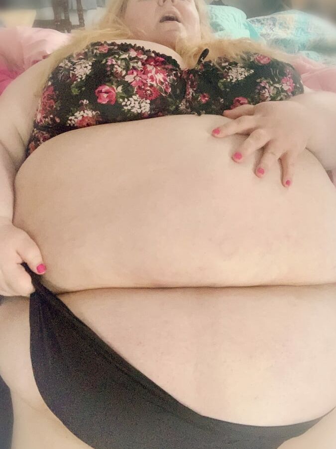 SSBBW Whore Neoqlassical on Snapchat