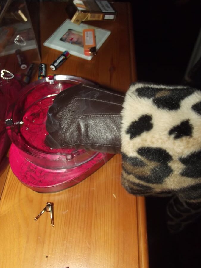 NEW GLOVES AND FUR
