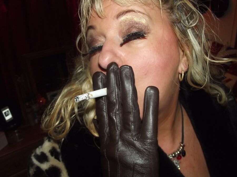 NEW GLOVES AND FUR