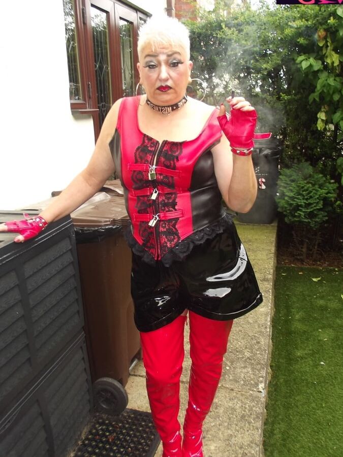 SMOKING MISTRESS PT 18