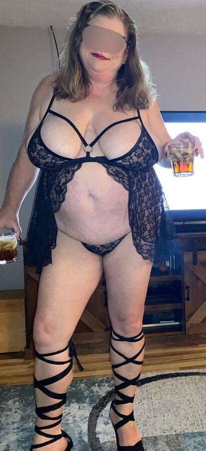 BBW wife with tits out