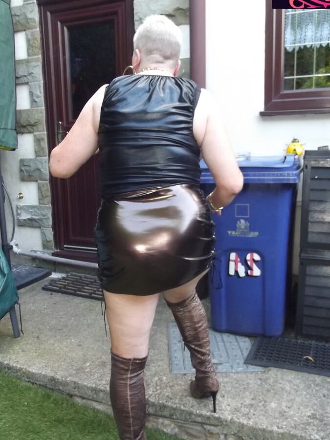 HOOKER WIFE
