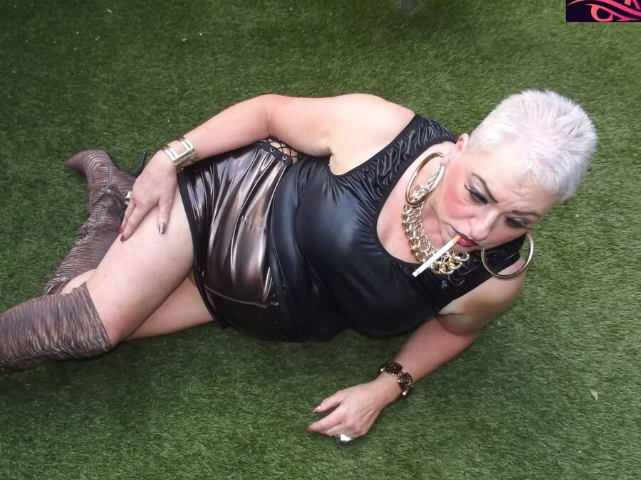 HOOKER WIFE