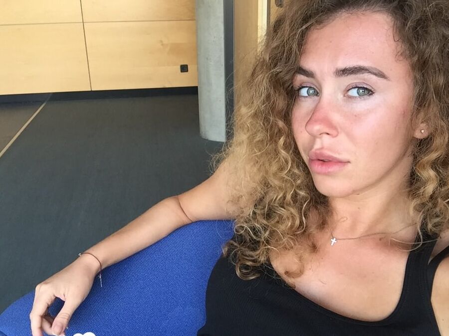 I love taking selfies before the tanning bed