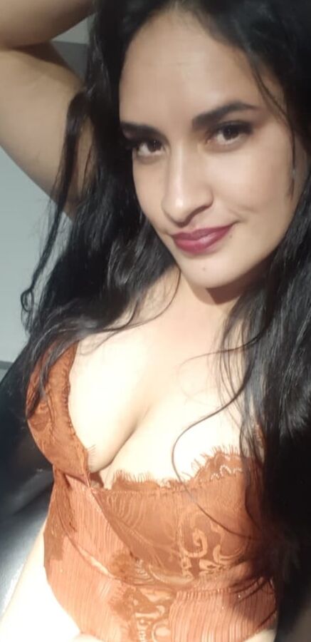 1 A Latina ass and natural tits gallery for your cock.