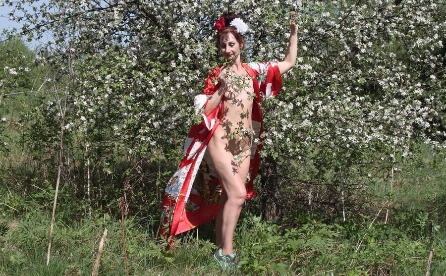 Geisha Style near white flower