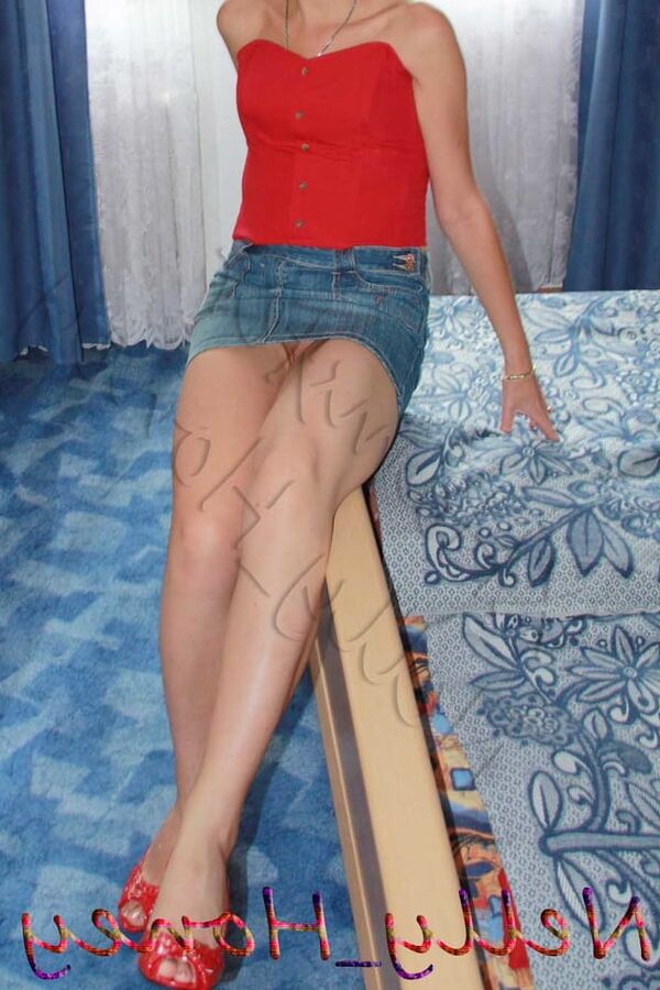 My favorite skirt and I still fit 2 from 2007.