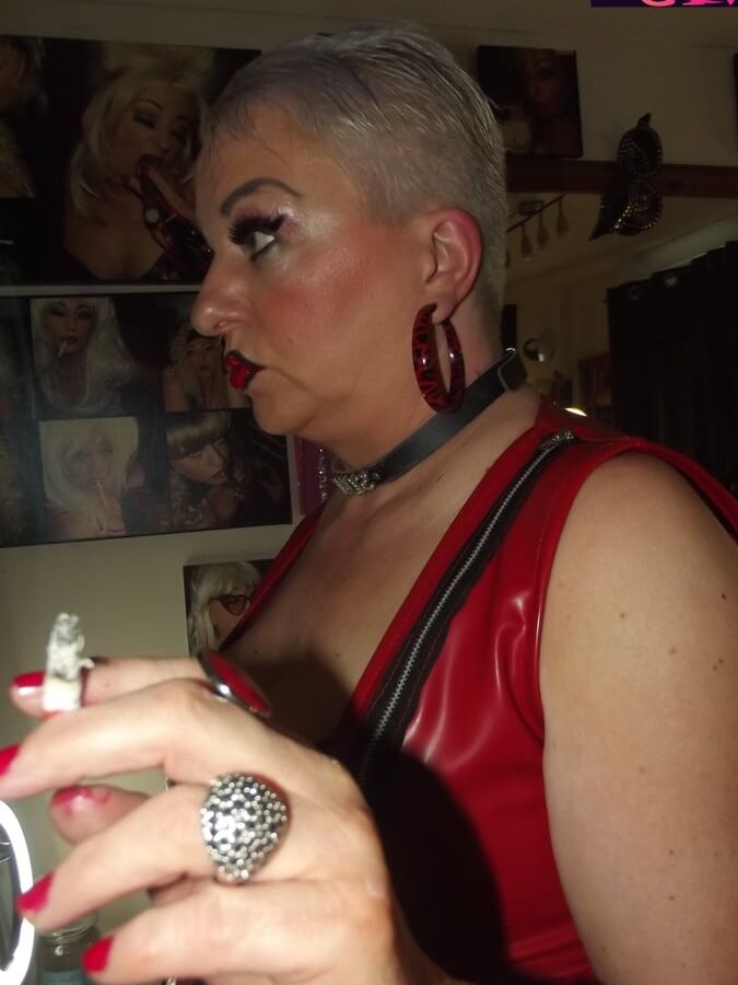 RED RUBBER WHORE