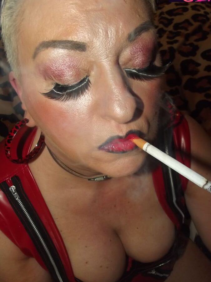 RED RUBBER WHORE