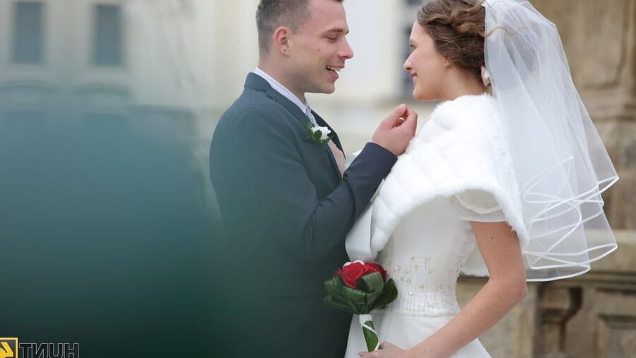 The right of the wedding night was mine