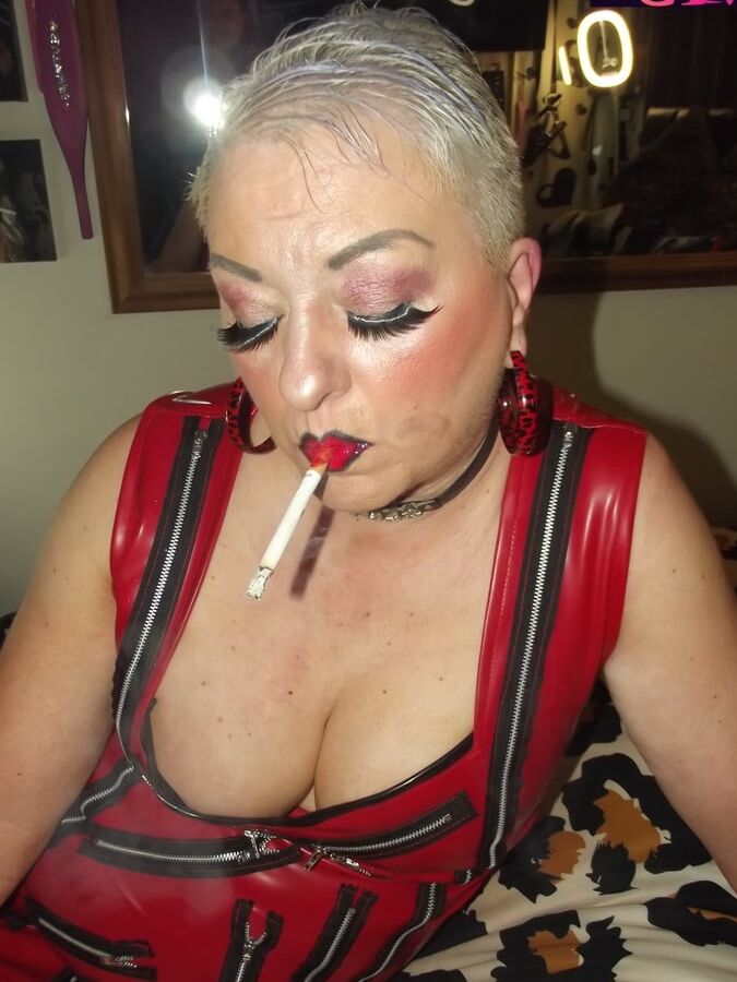 RED RUBBER WHORE