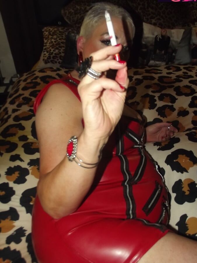 RED RUBBER WHORE