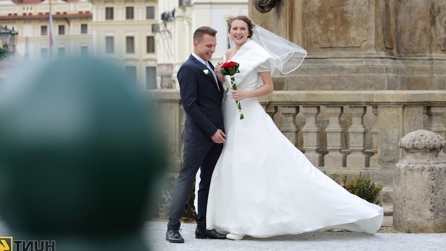 The right of the wedding night was mine