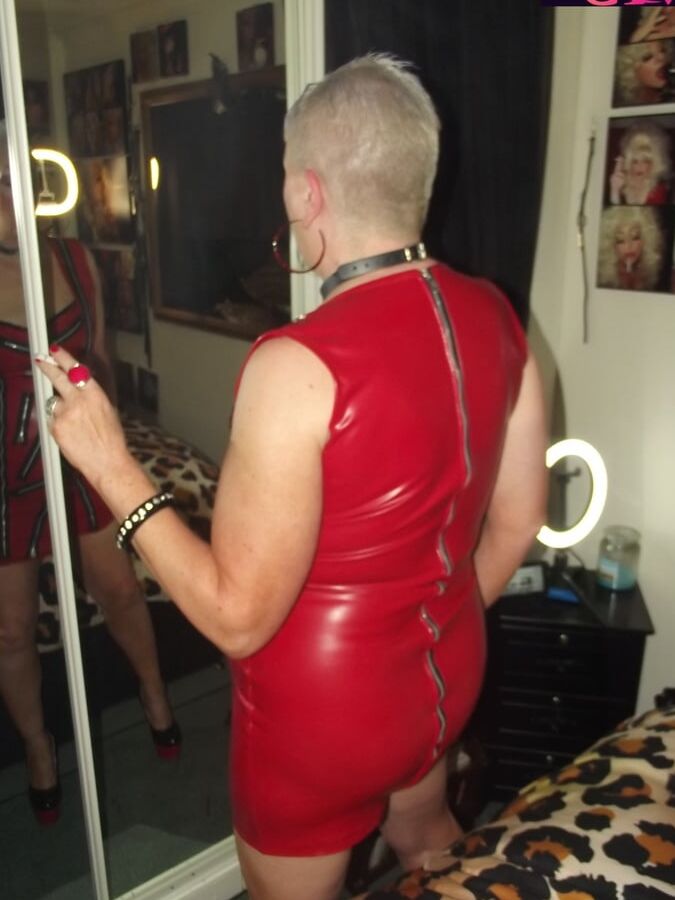 RED RUBBER WHORE