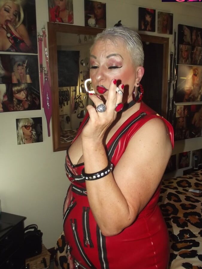 RED RUBBER WHORE