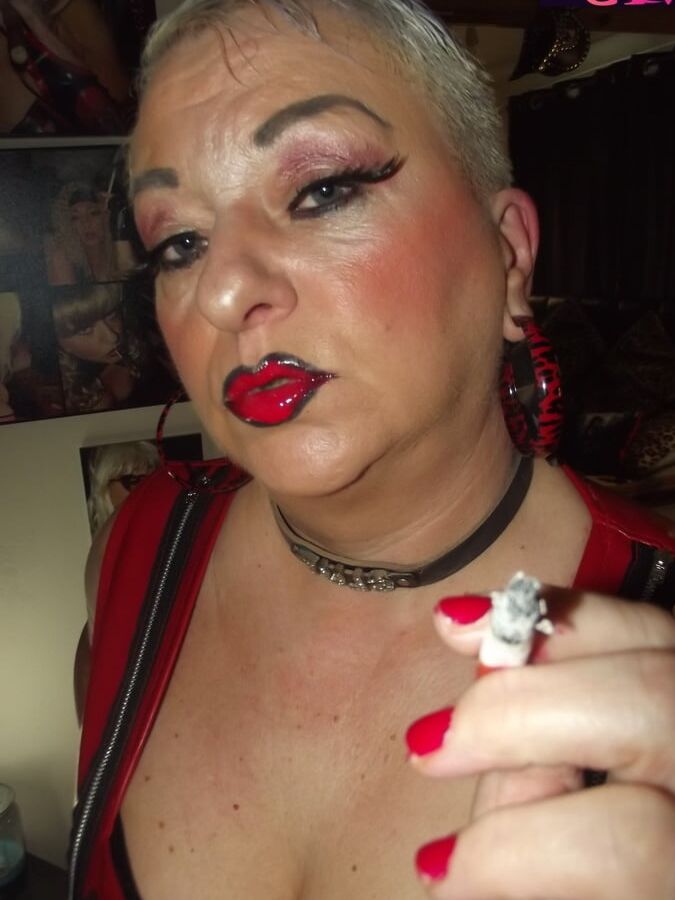 RED RUBBER WHORE