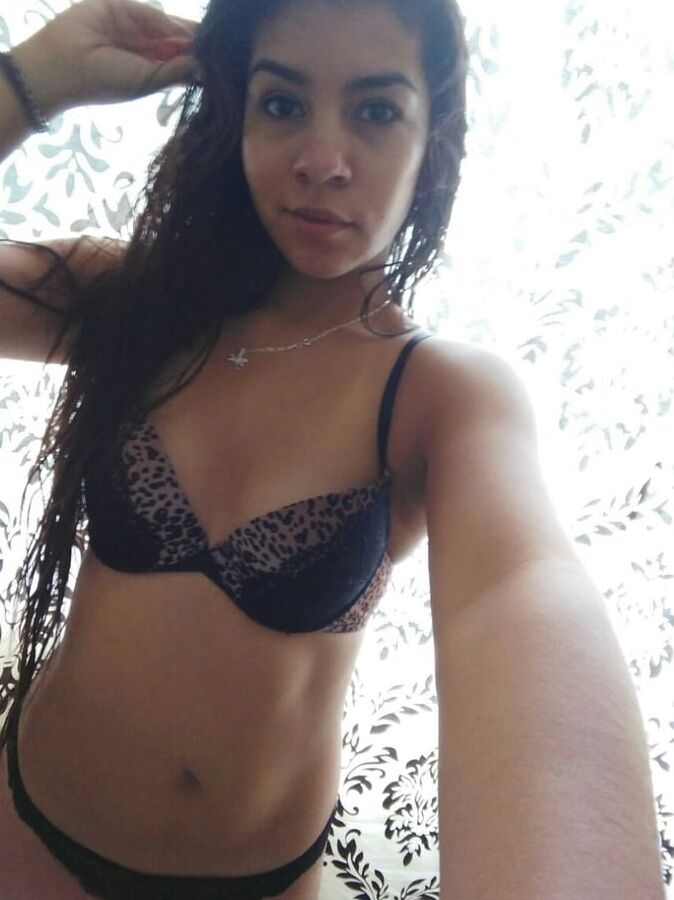 Elly novinha caiu na net mostrando tudo