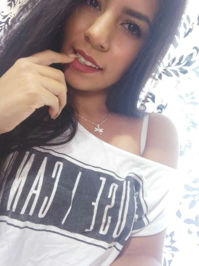 Elly novinha caiu na net mostrando tudo