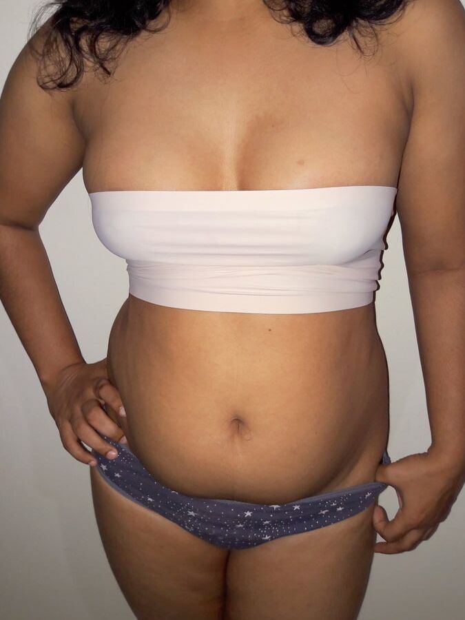 Sri Lankan Busty Wife